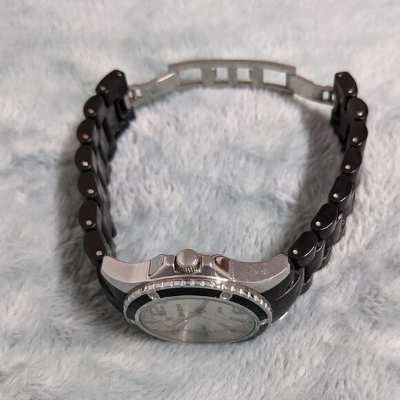 Vintage NWOT Armitron "Now" Ladies Watch  - Black Acrylic Band - New Battery - Picture 12 of 13